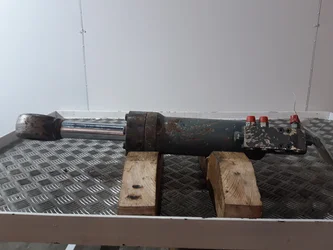 Vérin de levage lame pour LIEBHERR A314