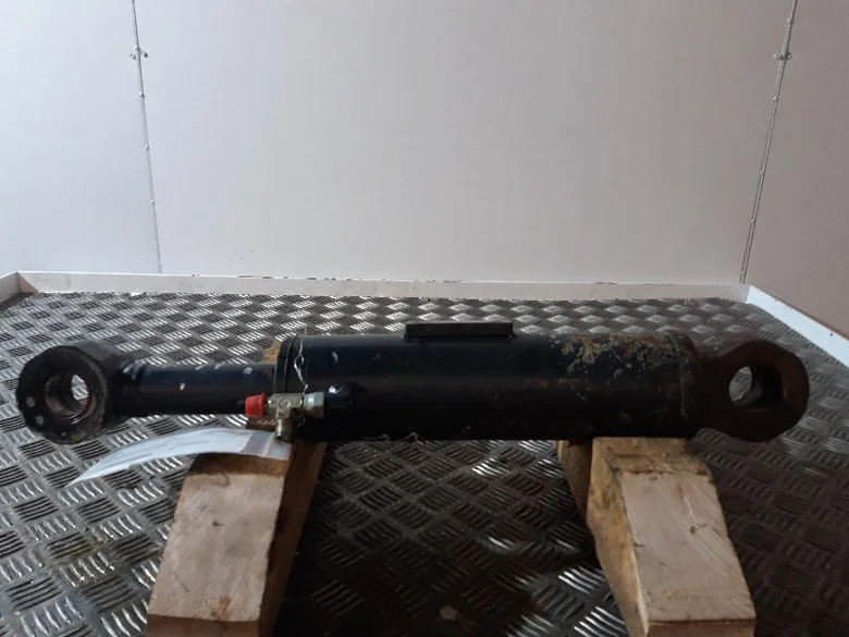 Vérin de levage lame pour YANMAR VIO45