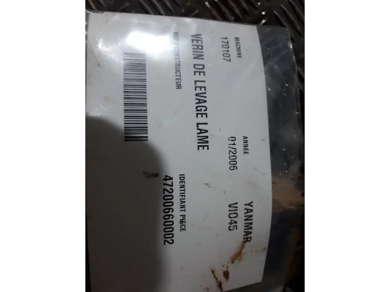 Vérin de levage lame pour YANMAR VIO45