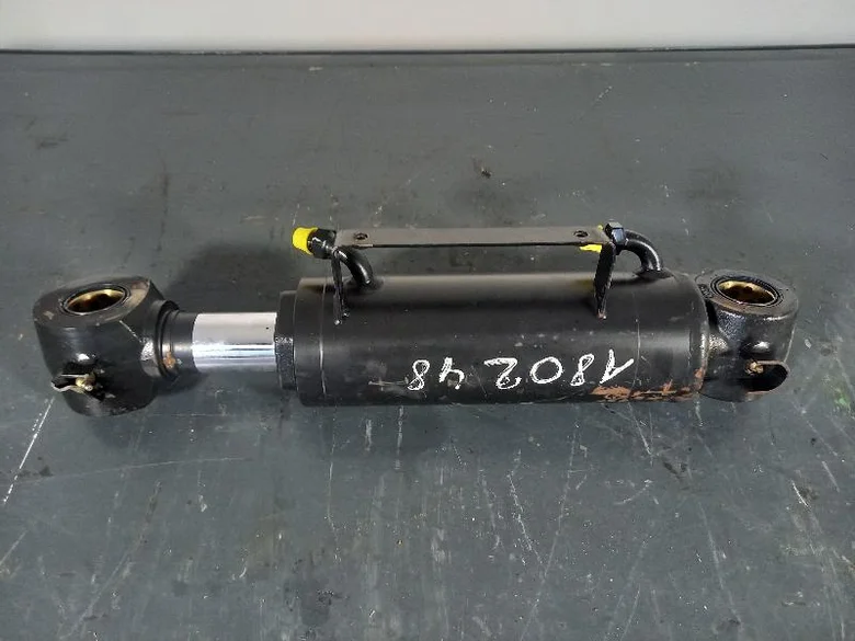 Blade lift cylinder for JCB 51R-1
