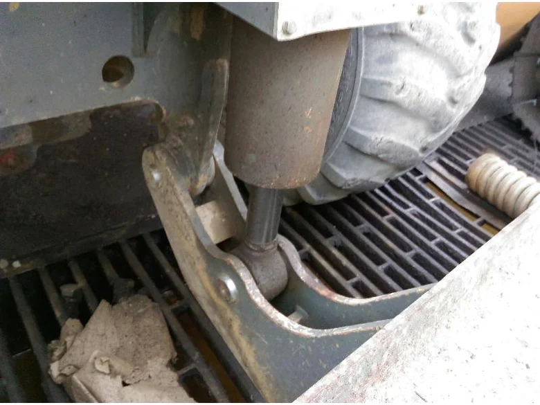Blade lift cylinder for LIEBHERR A914