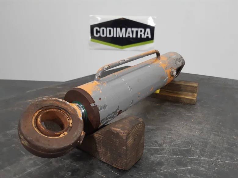 Cilindro de elevación de hoja para CASE WX165