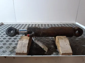Vérin de levage lame pour YANMAR B50
