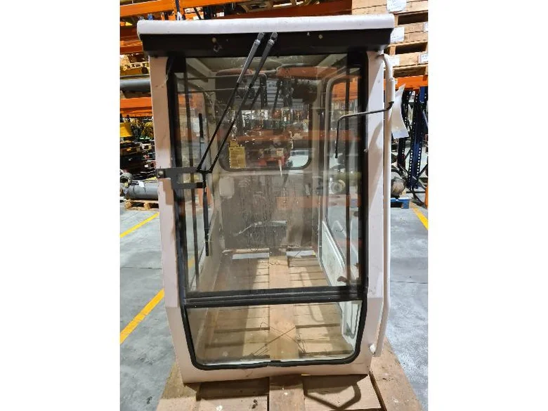 Cabin structure for LIEBHERR A912LI