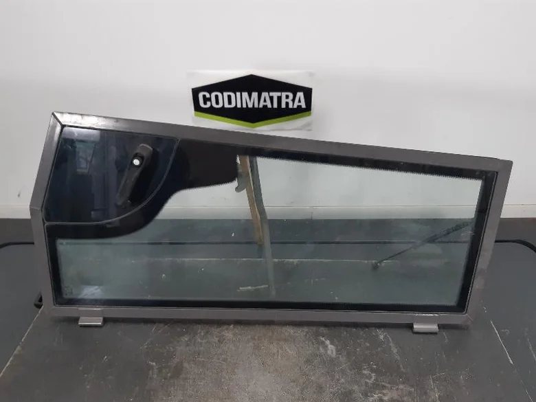 Cabin door for VOLVO A40G
