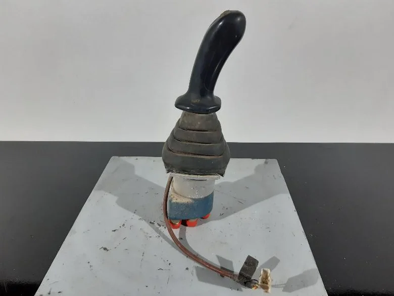 Joystick pour CATERPILLAR M312