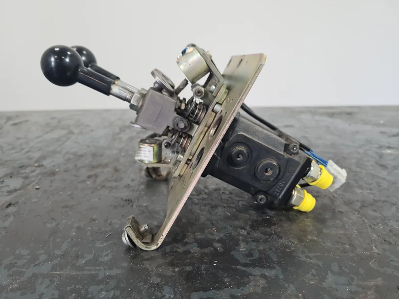 Joystick pour VOLVO L150E
