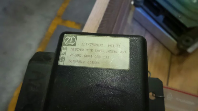 Electronic control unit for VOLVO A25C