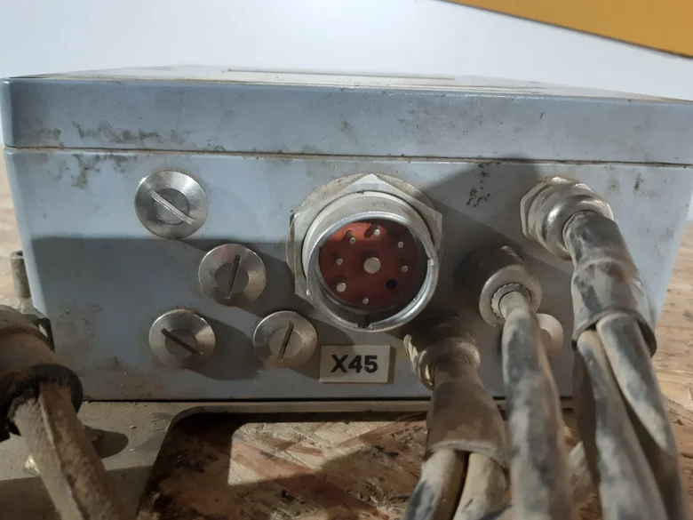 Boîtier électronique pour LIEBHERR R924COMP