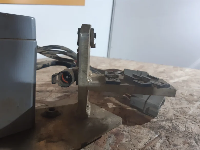 Boîtier électronique pour LIEBHERR R924COMP