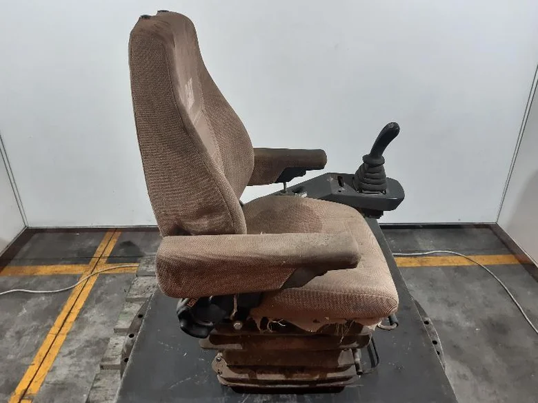 Siège pour CATERPILLAR M312