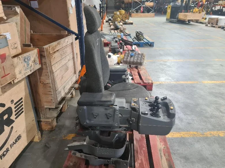 Siège pour CATERPILLAR 972M