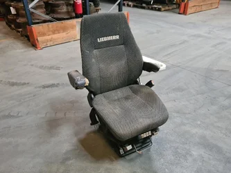 Siège pour LIEBHERR R914C