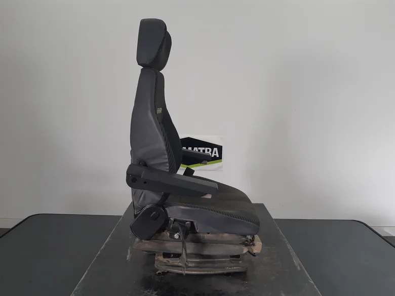 Siège pour LIEBHERR R974C