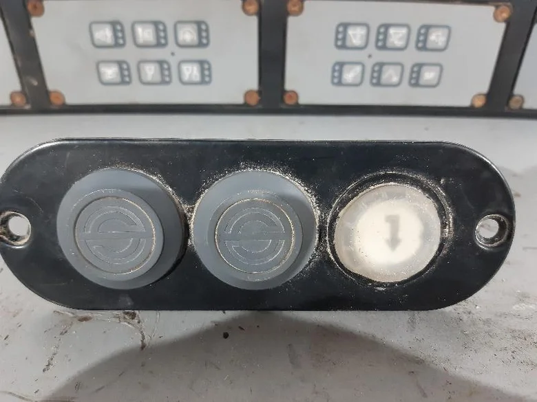 Dashboard for LIEBHERR R916LC