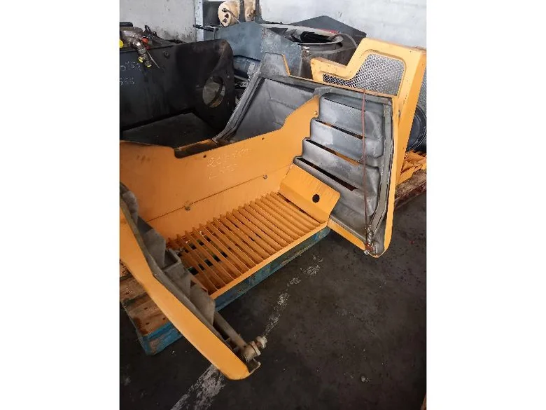 Capó para LIEBHERR L566