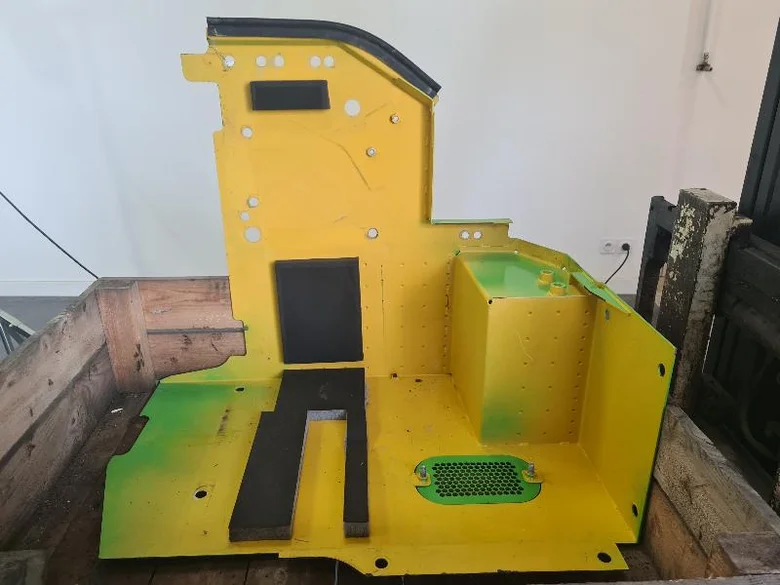 Capot pour KOMATSU PC228USLC-11