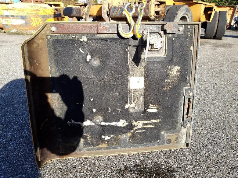 Porte de compartiment pour LIEBHERR R914C