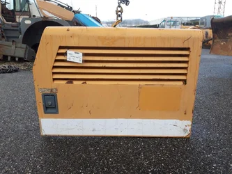 Porte de compartiment pour LIEBHERR R924