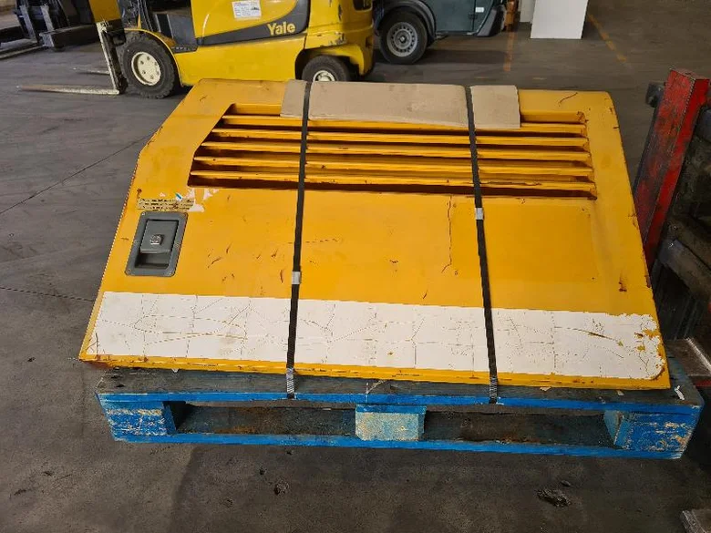 Porte de compartiment pour LIEBHERR R924