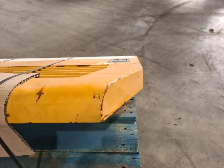 Porte de compartiment pour LIEBHERR R924