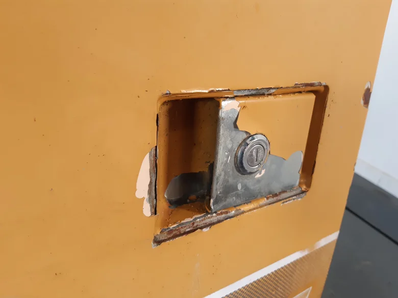 Puerta de compartimento para CASE 9046