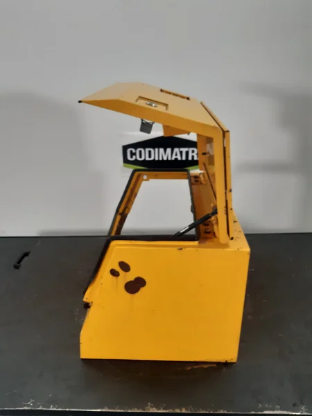 Trunk for JCB JS330XD