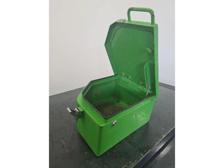 Coffre pour KOMATSU PC228USLC-11
