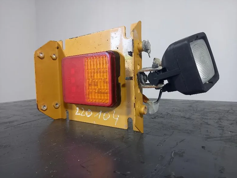 Lighting for CATERPILLAR 770