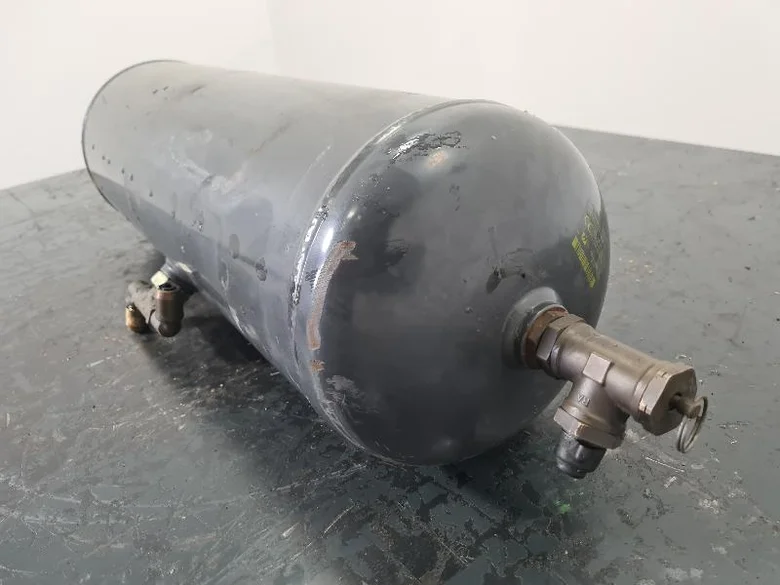 Fuel tank for VOLVO A25F