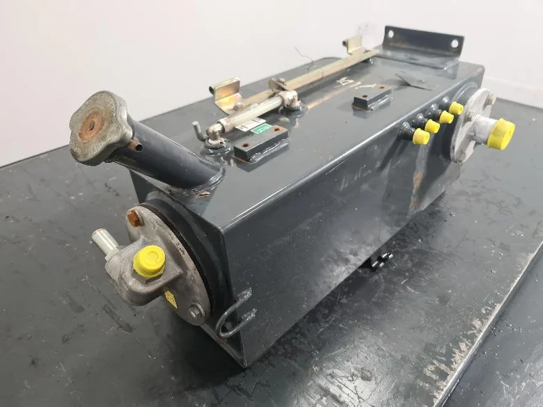 Depósito hidráulico para KOMATSU PC26MR-3
