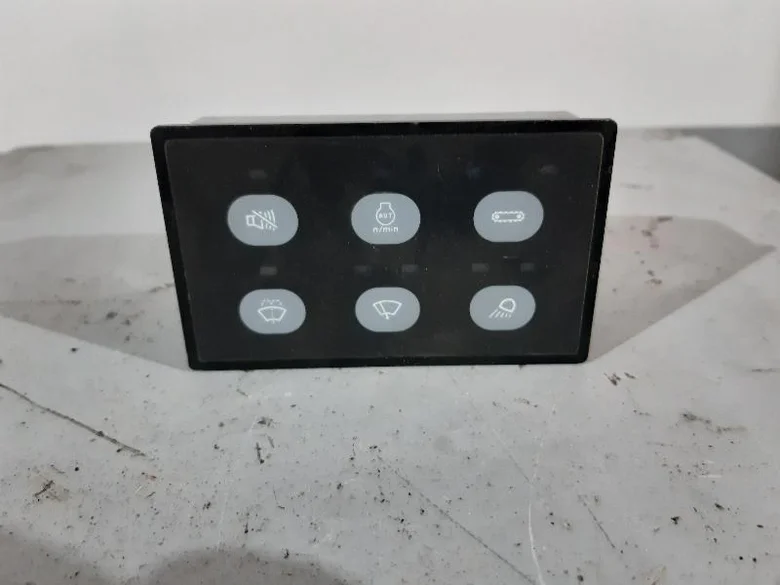 CLAVIER COMMANDE PHARES/ESSUI GLACE