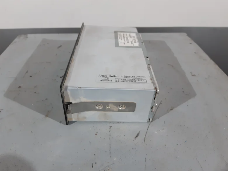 AUTO-RADIO