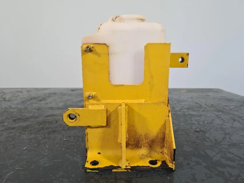 RESERVOIR LIQUIDE LAVE-GLACE + SUPPORT