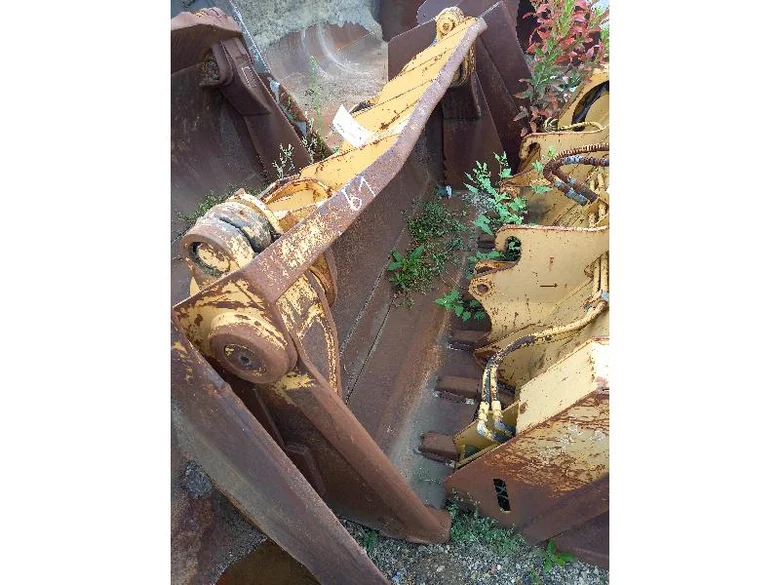 Godet chargeur pour LIEBHERR LR611