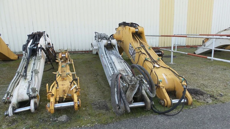 Flèche pour LIEBHERR R934C