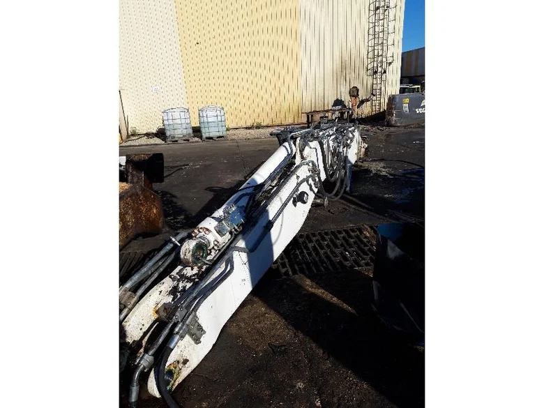 Flèche pour LIEBHERR R916