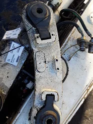 Biellette pour LIEBHERR R916