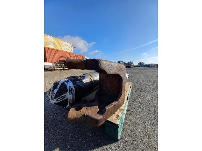 Undercarriage for CATERPILLAR D6RXL