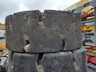 Pneu pour CATERPILLAR 924H