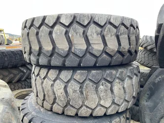 Tire for CATERPILLAR 918M
