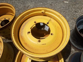 Jante pour KOMATSU WB97S5