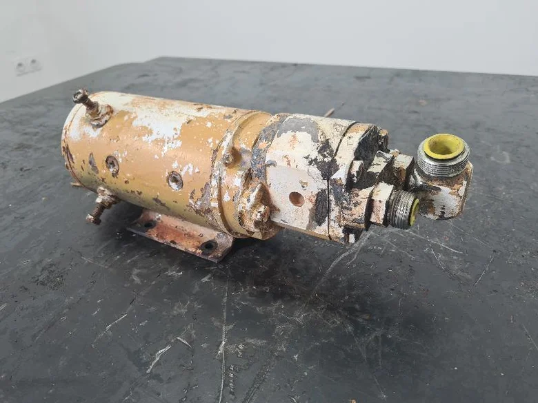 Auxiliary hydraulic pump for CATERPILLAR 769D