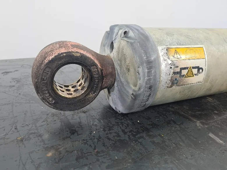 Vérin de levage lame pour LIEBHERR R926COMP
