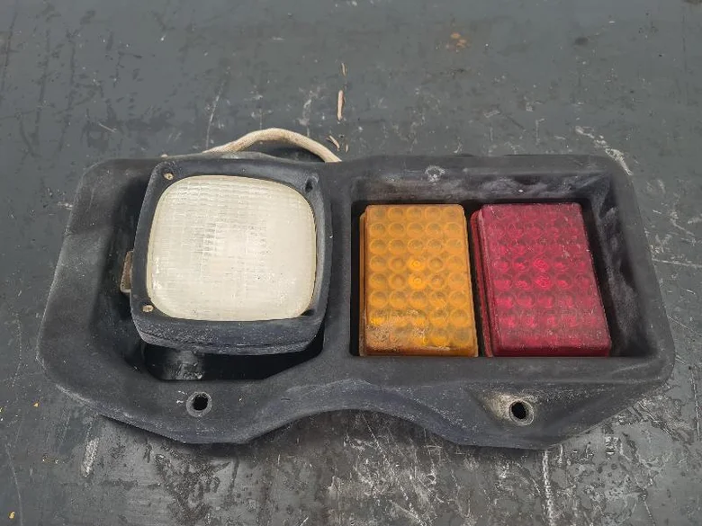 Lighting for CATERPILLAR 769D