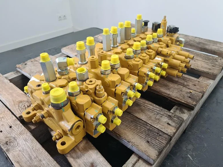Hydraulic distributor for CATERPILLAR 308E2CR