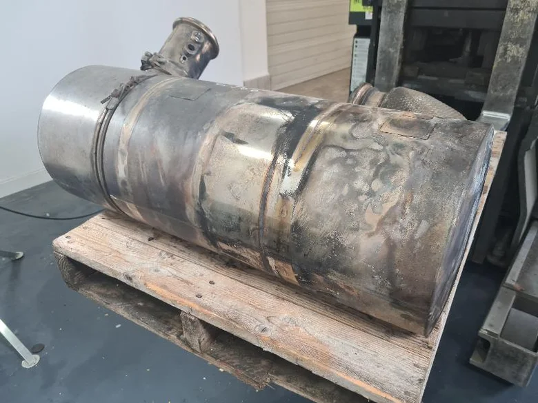Muffler for LIEBHERR L556XPOWER