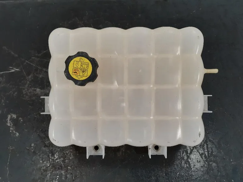 Expansion tank for CATERPILLAR 323F