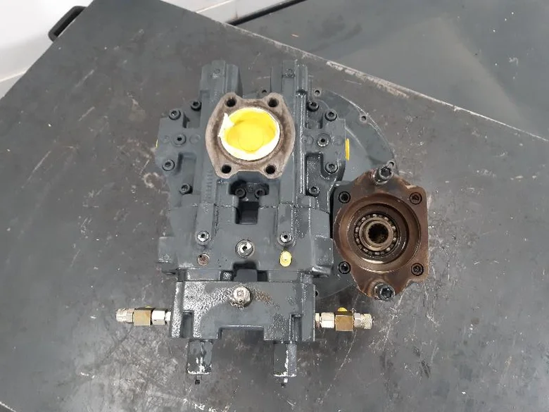 Hydraulic main pump for CASE WX145
