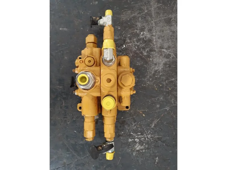 Distributeur hydraulique pour CATERPILLAR 323F